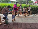 現場體驗踩高蹺