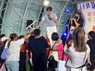 許志豪分送海報予現場觀眾