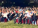 議長張清照與育局蔣偉民局長與現場民眾同樂