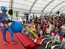 魔神喬治精彩的表演獲小朋友喜愛