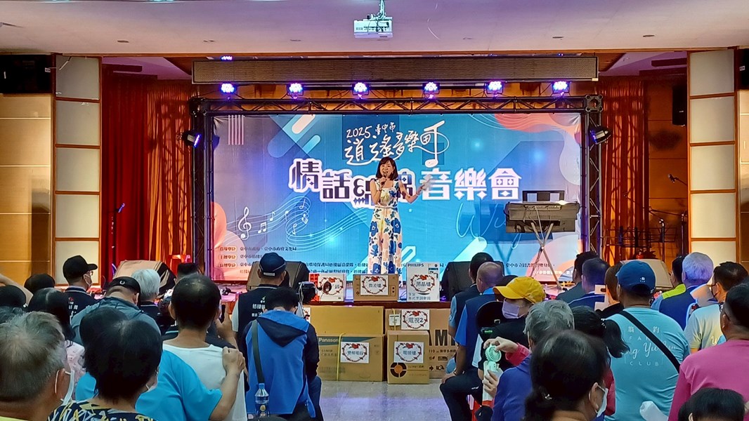 金鐘主持人-小倩
