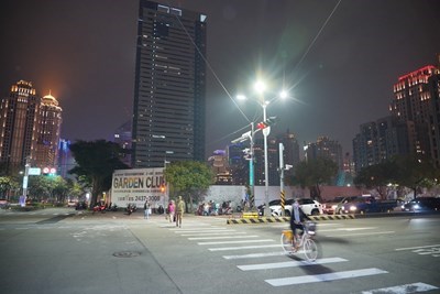 01-台中市-首例-建設局-增亮減碳-路燈汰換成功註冊碳權