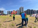 預備備~準備放風箏了